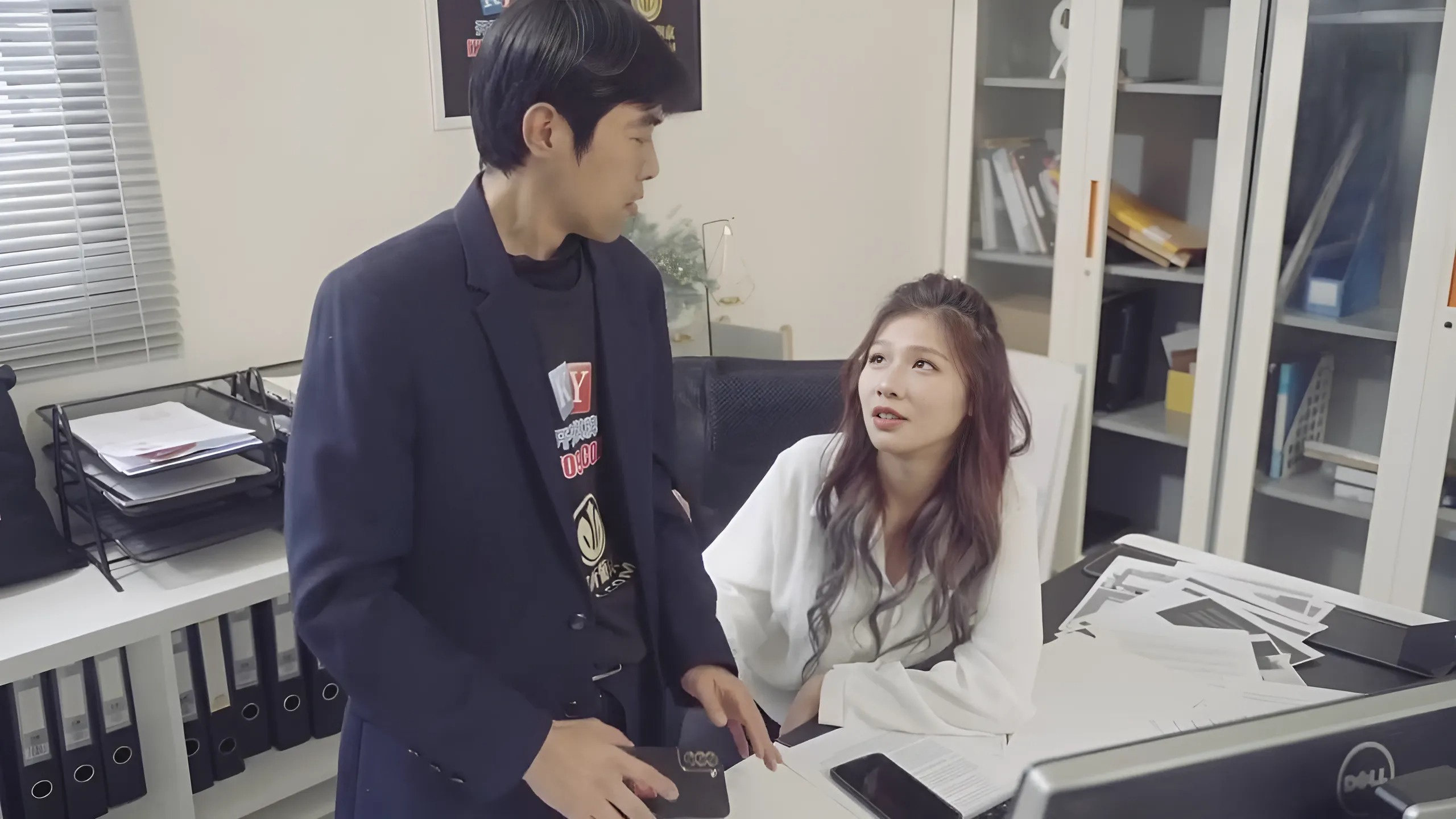 XSJKY-052 Sekretaris suka bercinta satu sama lain